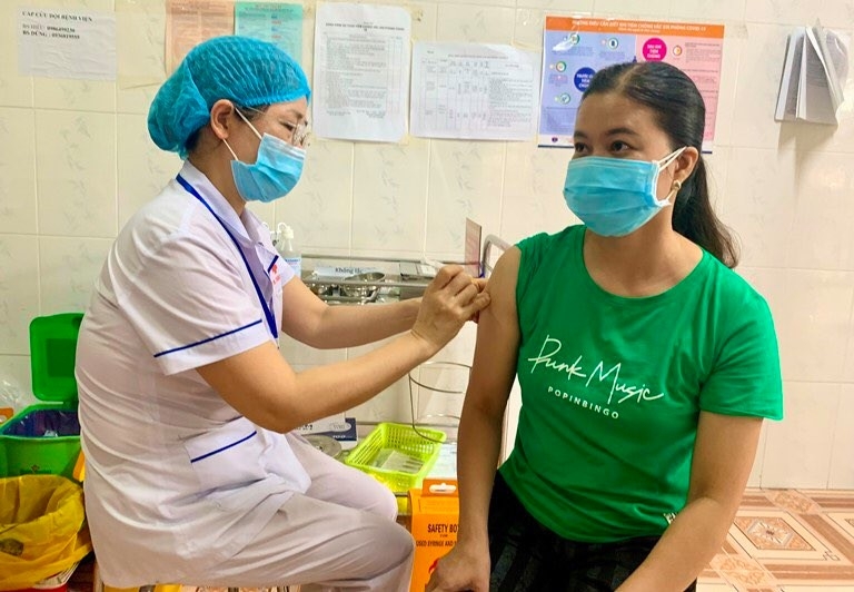 Huyện Thường Tín tổ chức lấy mẫu xét nghiệm cho các trường hợp liên quan đến ca bệnh F0, F1 trên địa bàn