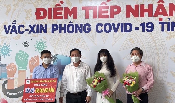 Tập đoàn An Nông tặng 1 tỷ đồng cho Quỹ vắc-xin phòng Covid-19 tỉnh Long An