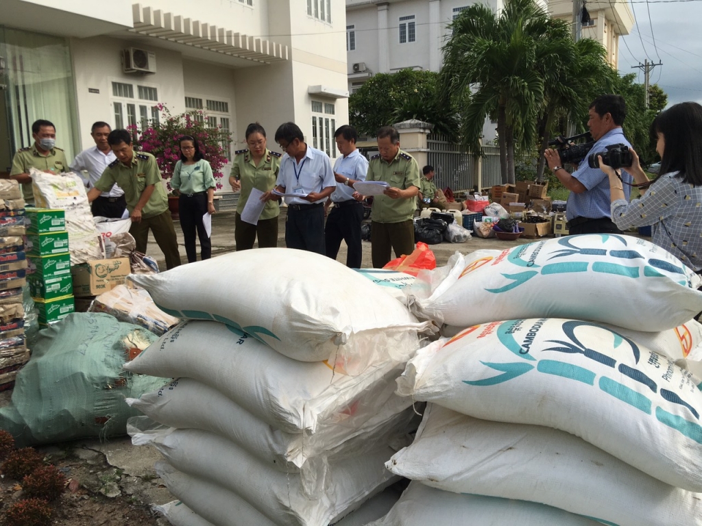 Tây Ninh: Thu hồi, tiêu huỷ hàng loạt sản phẩm phân bón giả, kém chất lượng