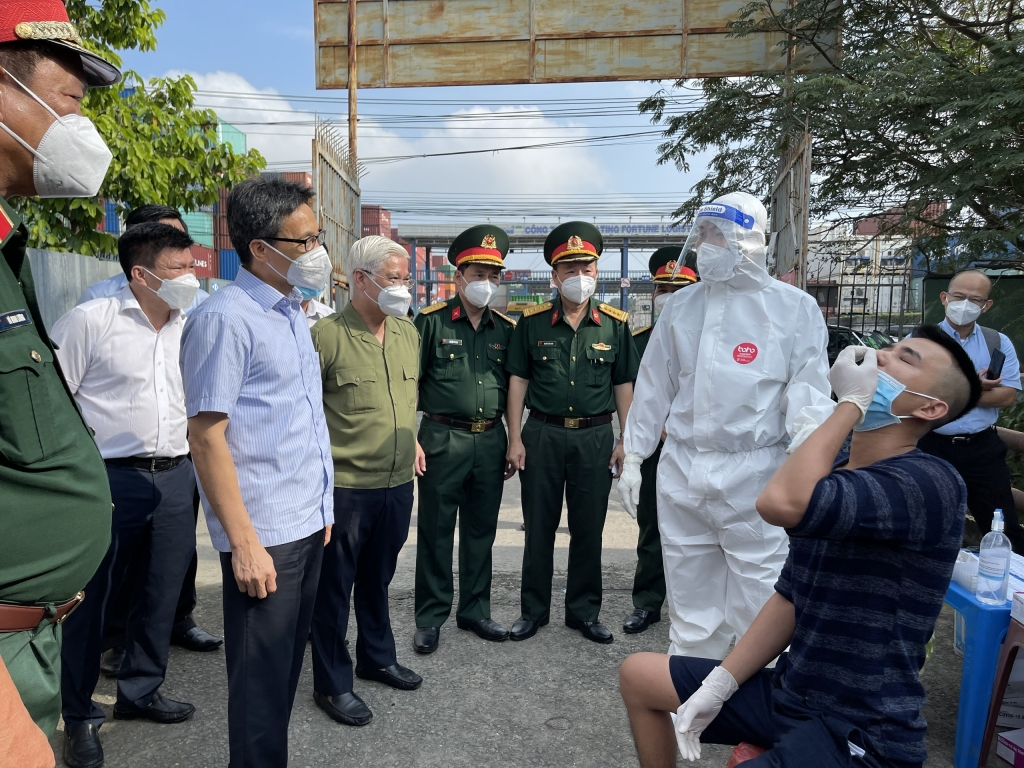 Phó Thủ tướng yêu cầu Bình Dương cần chặt chẽ từ nhà xưởng đến các khu nhà trọ