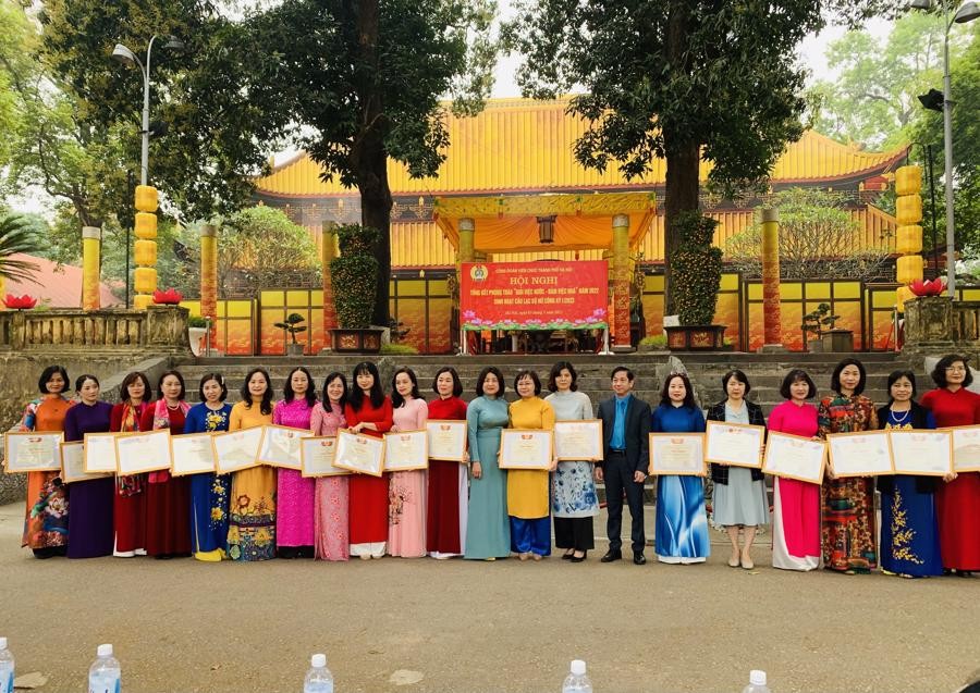 Công đoàn Viên chức thành phố Hà Nội khen thưởng 84 nữ công đoàn viên tiêu biểu