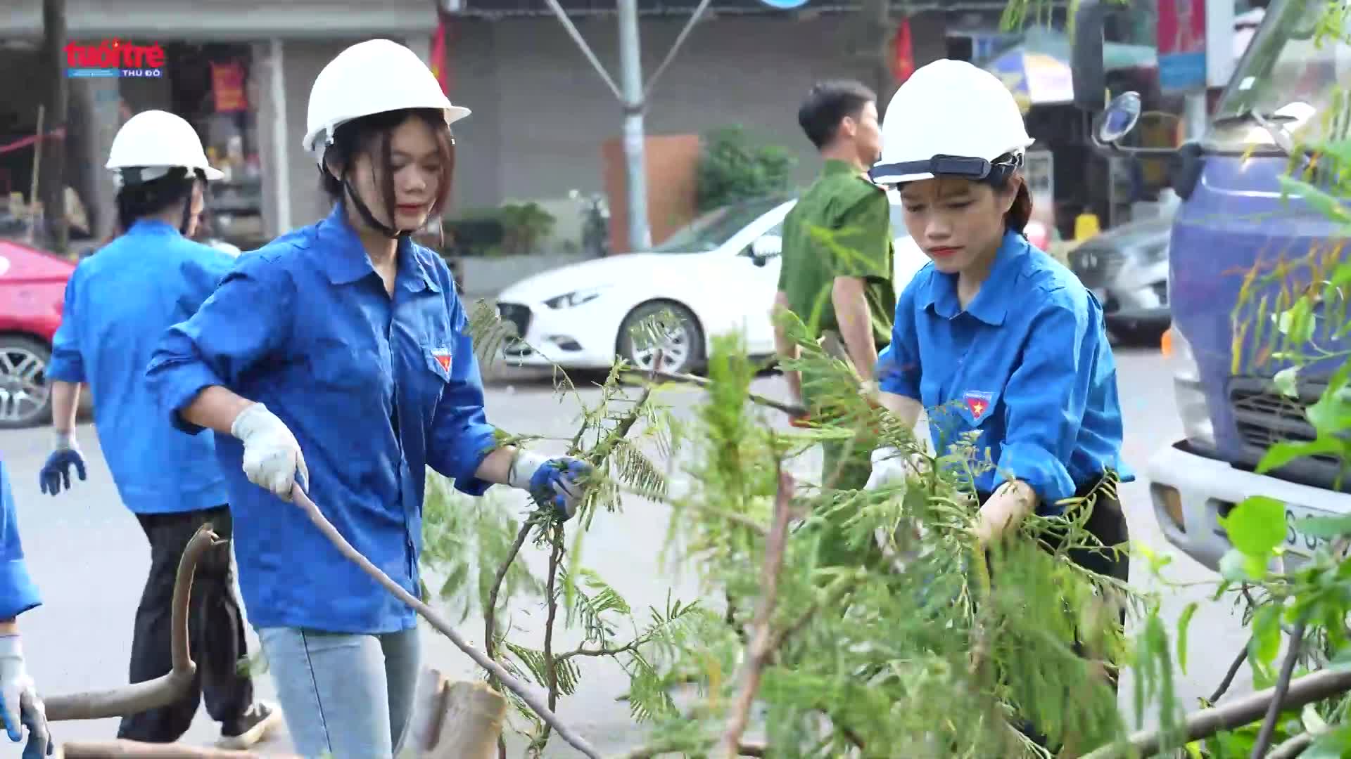 Tuổi trẻ Đống Đa chung sức tái thiết thành phố sau bão