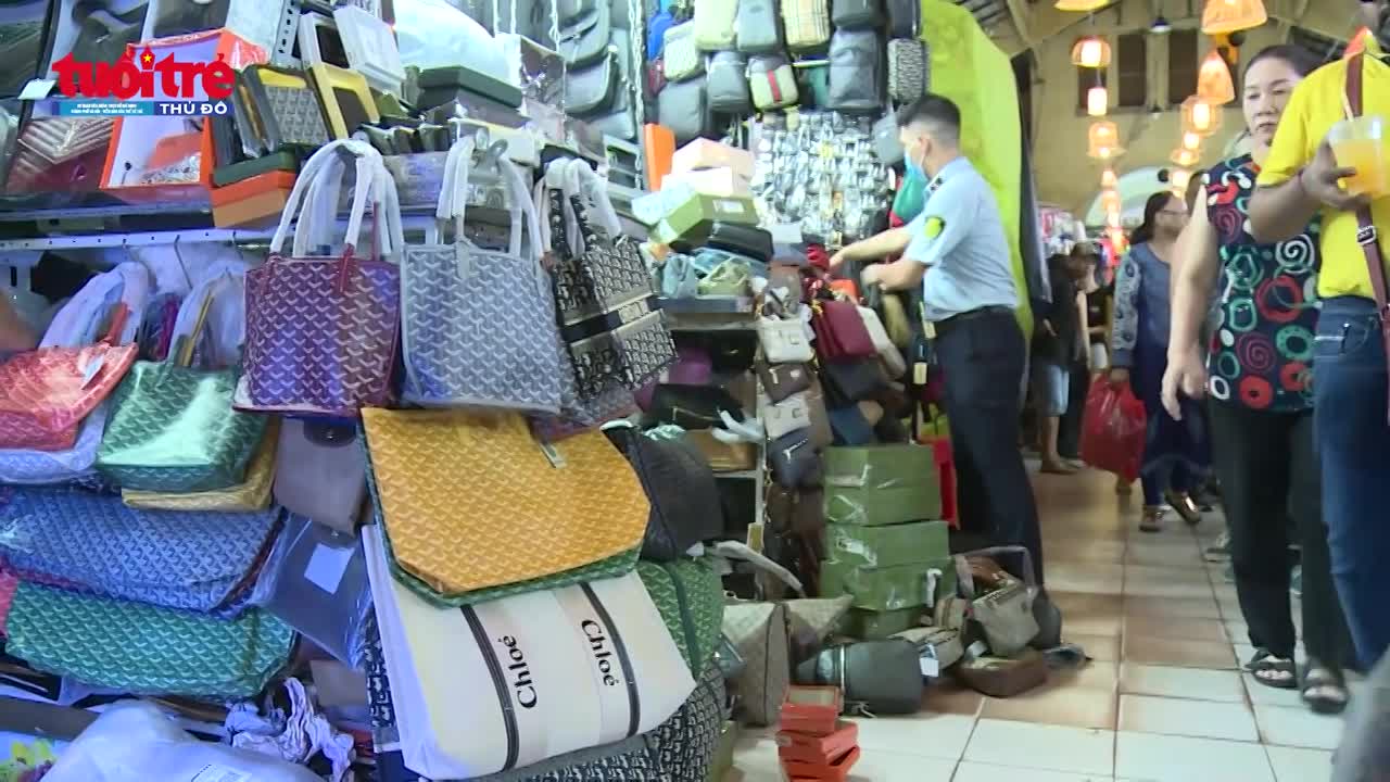 Người tiêu dùng là “mắt xích” quan trọng trong công cuộc đẩy lùi hàng giả