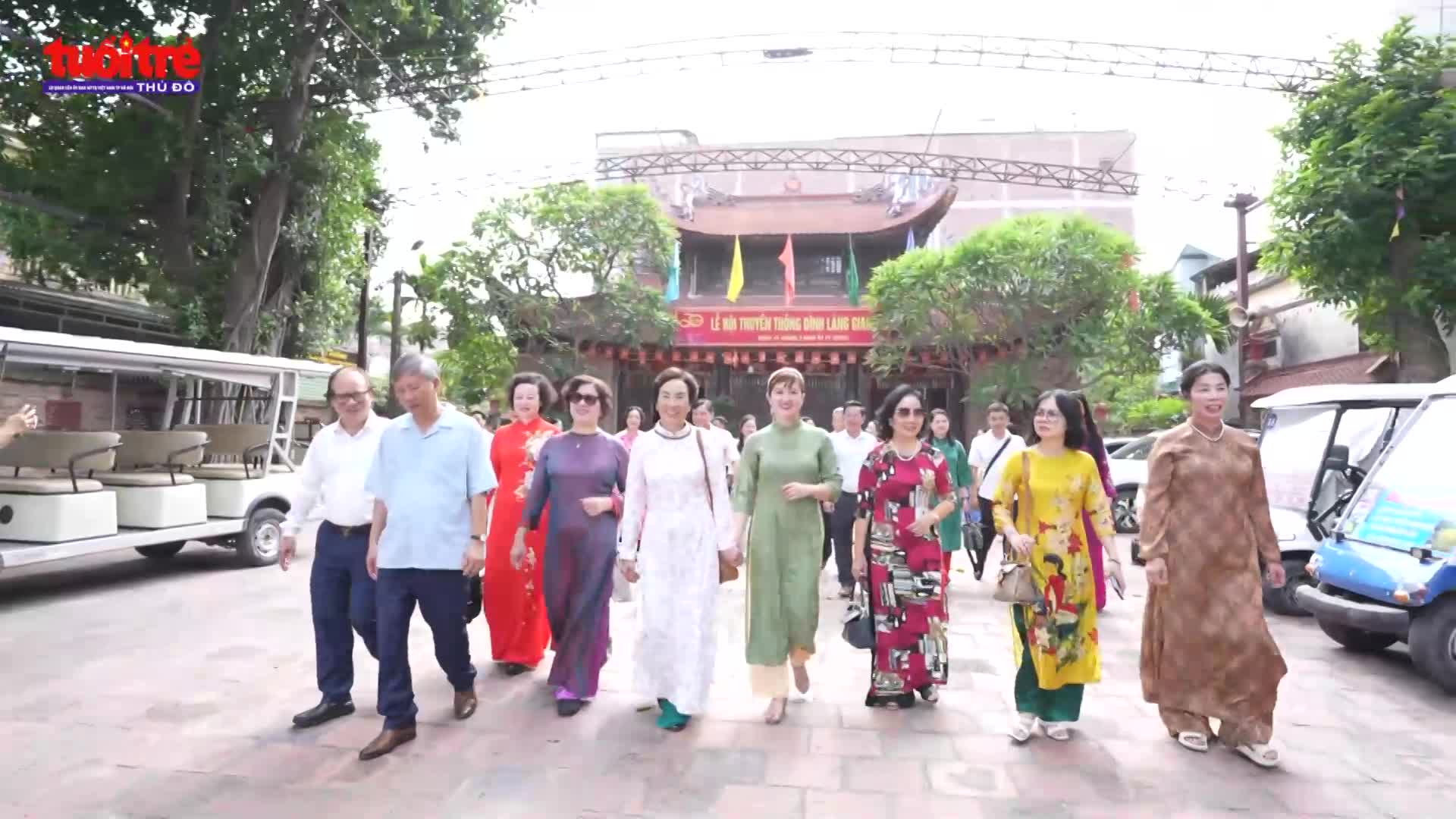 Góp sức cho gốm Bát Tràng vươn xa