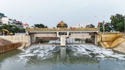 Gấp đôi nguồn nước sạch, sông Tô Lịch dần thay áo mới