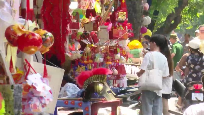 Trung thu sớm trên phố Hàng Mã
