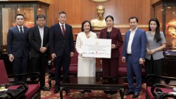 Sẻ chia cùng đồng bào vùng bão, lũ