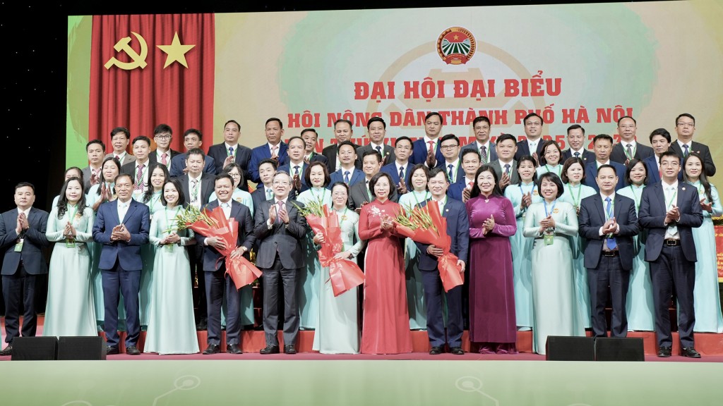 Nông dân Thủ đô - Tri thức hóa để làm chủ công nghệ số