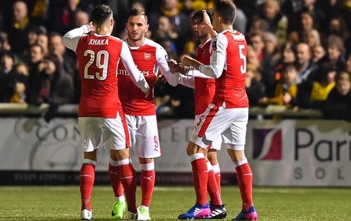 Sutton - Arsenal: Kiên cường chàng David