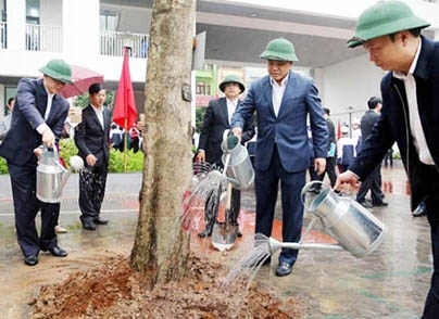 Chủ tịch UBND TP Nguyễn Đức Chung dự Lễ phát động Tết trồng cây tại quận Hà Đông