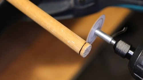 Lưỡi dao bằng giấy cắt được nhựa và gỗ