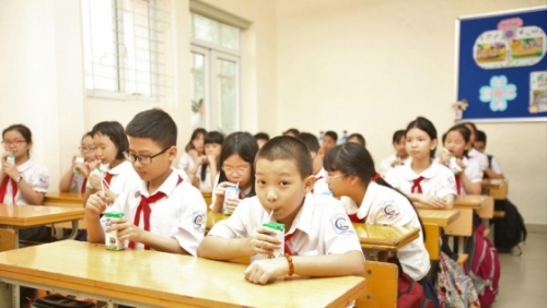 Sữa học đường và những thông tin khiến phụ huynh lo lắng?