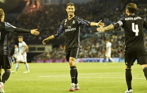 Ronaldo lập cú đúp, Real đẩy Barca xuống vị trí thứ hai