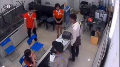 Bắc Ninh: ​Điều tra nghi án dùng súng cướp cửa hàng điện thoại di động