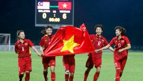 Bóng đá nữ Sea Games 29: Việt Nam 6-0 Malaysia