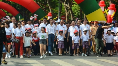 Những phát ngôn ấn tượng tại sự kiện "Đội mũ bảo hiểm cho trẻ em"