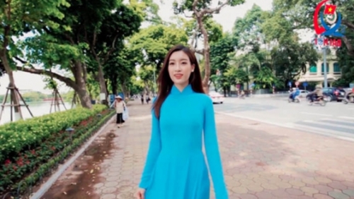 Hoa hậu Mỹ Linh giới thiệu về Đại hội Đoàn thành phố Hà Nội