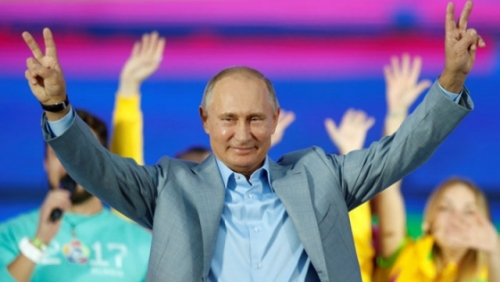 Tổng thống Putin trổ tài nói tiếng Anh trước thanh niên thế giới