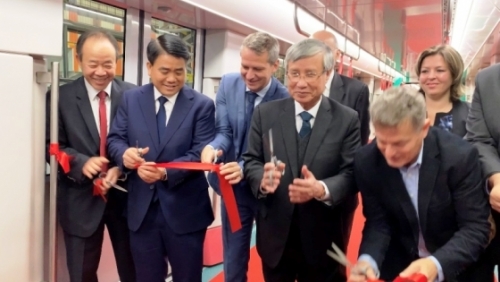 UBND TP Hà Nội và Tập đoàn Alstom ký biên bản ghi nhớ về hợp đồng cung cấp hệ thống metro tích hợp