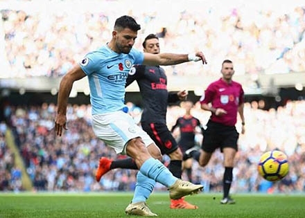 Manchester City 3-1 Arsenal: Tấn công dồn dập, cơn mưa bàn thắng