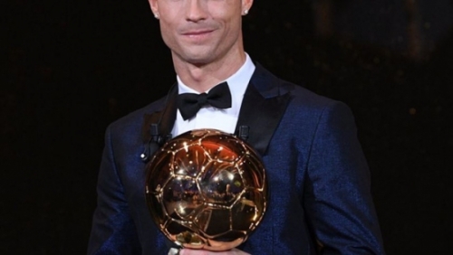 Ronaldo giành Quả bóng vàng thứ 5