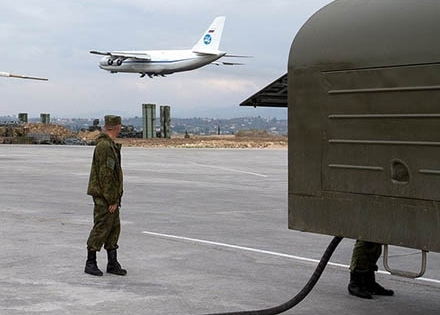 Máy bay, binh sĩ Nga về nhà sau sứ mệnh Syria